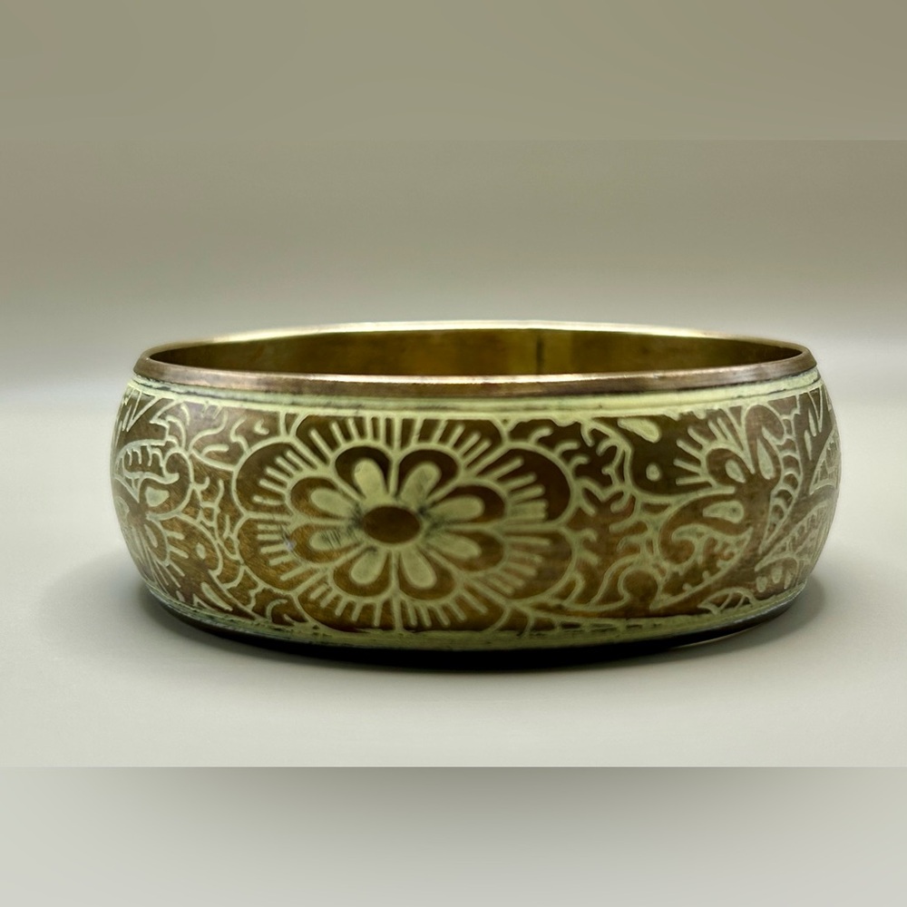 Vintage Floral Engraved Etched Enamel Gold Tone Brass Bangle Estate India